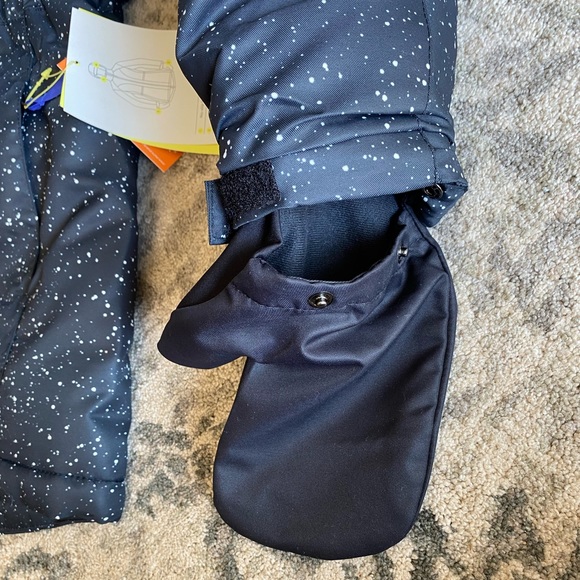 Girls Winter Softshell Jacket - All in Motion Black L (10/12) - Picture 4 of 5